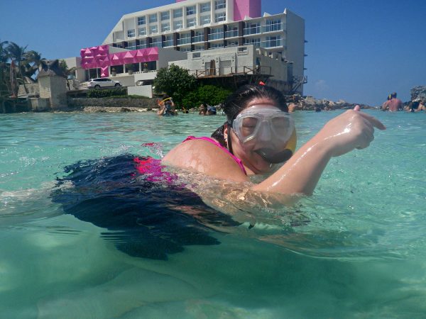 Emmie goes snorkeling